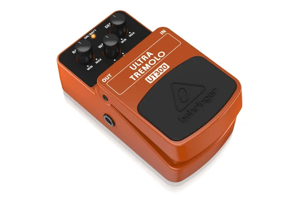 Behringer UT300 / Pedal