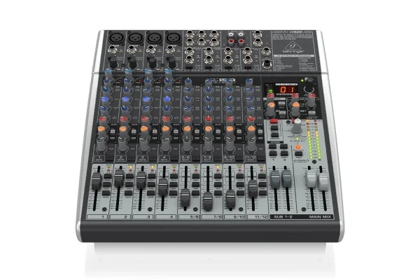 Behringer X1622USB 16-Kanal 2/2-Bus Analog Mikser