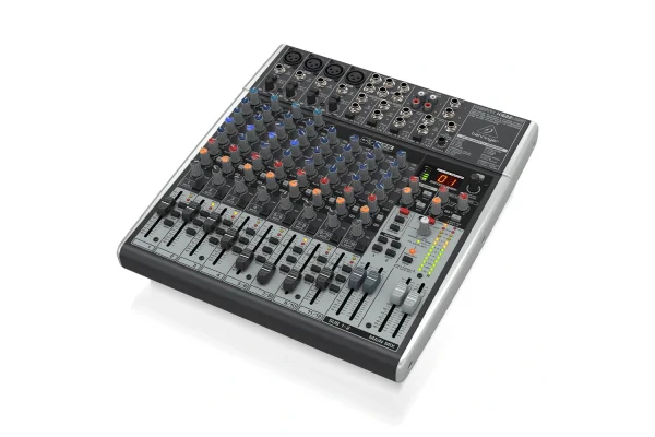Behringer X1622USB 16-Kanal 2/2-Bus Analog Mikser