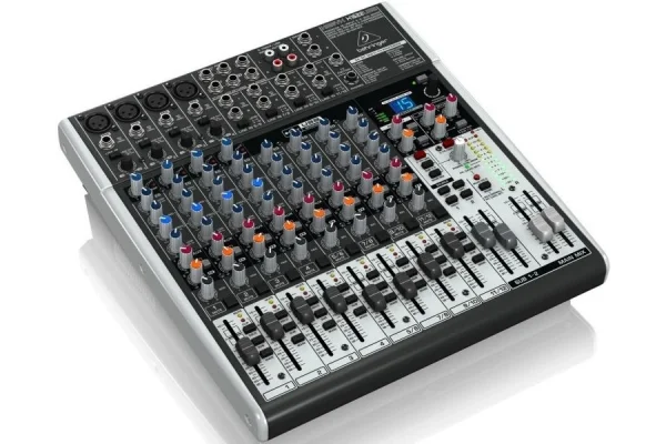 Behringer X1622USB, 16-Kanal 2/2-Bus Analog Mikser