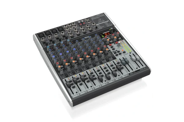 Behringer X1622USB 16-Kanal 2/2-Bus Analog Mikser