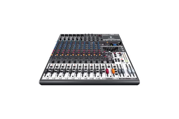 Behringer X1832USB 18-Kanal 3/2-Bus Analog Mikser