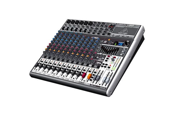 Behringer X1832USB 18-Kanal 3/2-Bus Analog Mikser