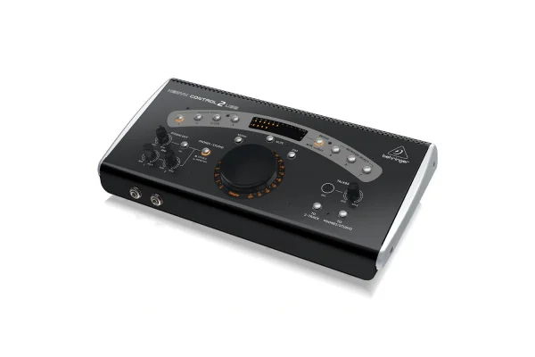 Behringer CONTROL2USB Stüdyo Kontrol Yönetim Ünitesi