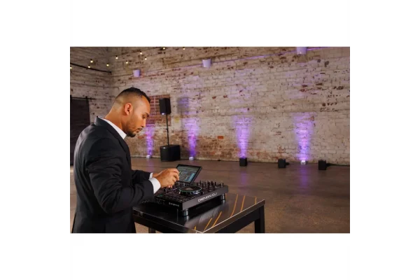 Denon DJ Prime 4+ İkinci Nesil Profesyonel 4-Kanal DJ Controller, Standalone Player, Engine Prime Sistemi