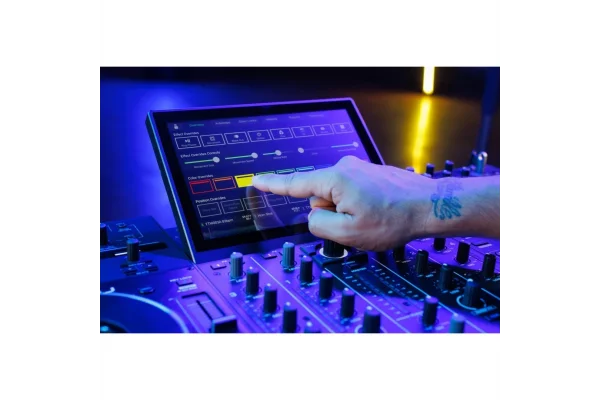 Denon DJ Prime 4+ İkinci Nesil Profesyonel 4-Kanal DJ Controller, Standalone Player, Engine Prime Sistemi