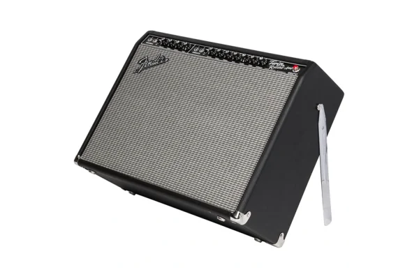 Fender 65 Twin Reverb Elektro Gitar Amfisi