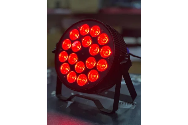 Flash Lighting SLIM PAR Spot 18x12W RGBWAUV 6in1 Led (F7100345)