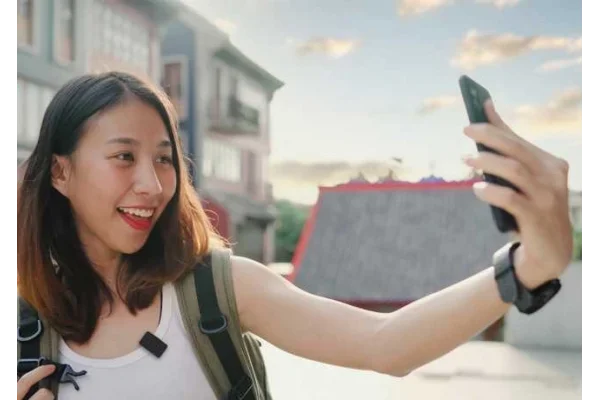 Mackie Onyx Go Bluetooth Yaka Mikrofonu