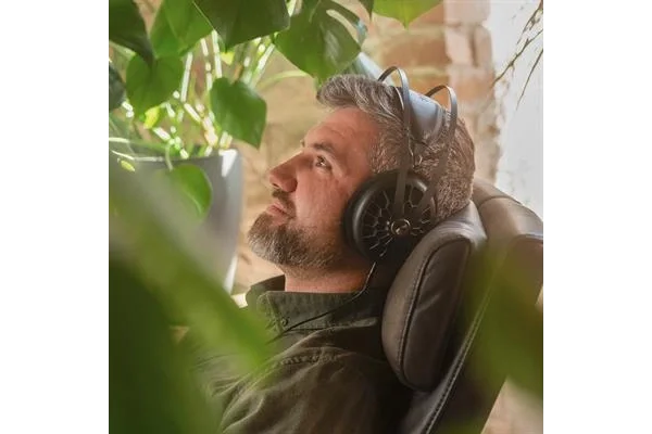 Meze Audio 105 AER Kulaklık