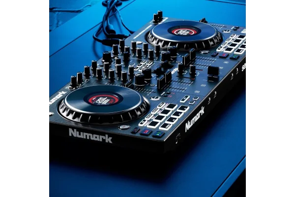 Numark NS4FX Yeni Nesil 4-Kanal, Renkli ekranlı Serato DJ kontroller