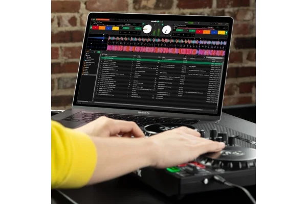 Numark Party Mix Live Bundle PartyMix Live ve HF-175 paketi