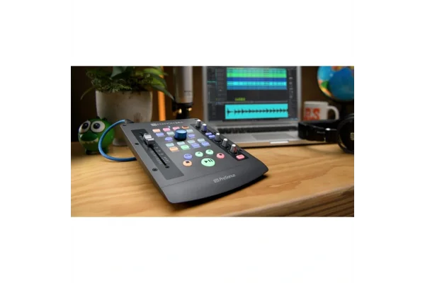 PreSonus ioStation 24c Motorize Fader, Yeni nesil 2 Giriş / 4 Çıkış, 2 mikrofon girişli USB-C ses kartı
