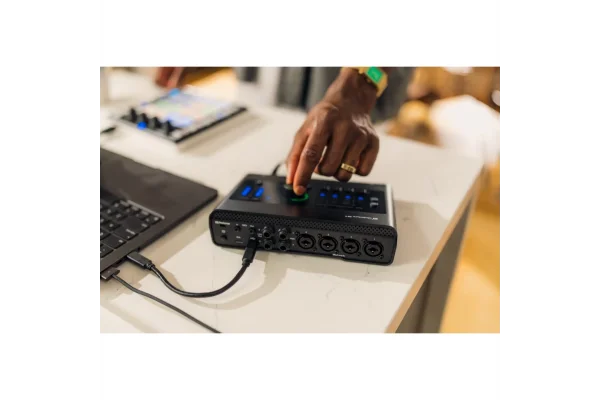 PreSonus Quantum ES 4 USB-C Ses Kartı 4 x 4, 24-bit / 192 kHz Ses Kartı + 6-Aylık Studio One+ Üyeliği