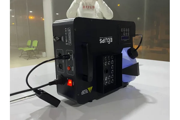 Eclips VOLKAN Zaman Ayarlı Sis Makinesi, Sis seviye kontrollü, Led Işıklı, 1500W, CO2 Karbon Sis Simulasyonu 160 ml/dk