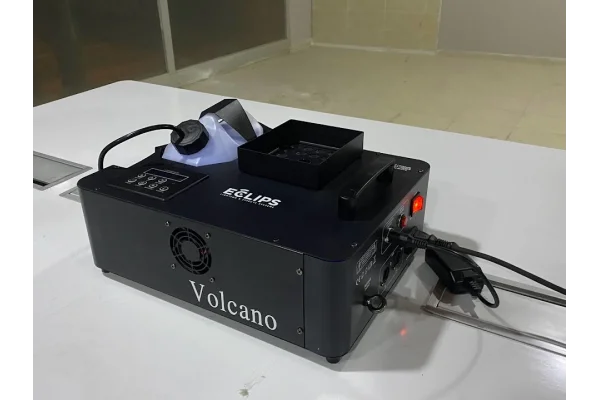 Eclips VOLKAN Zaman Ayarlı Sis Makinesi, Sis seviye kontrollü, Led Işıklı, 1500W, CO2 Karbon Sis Simulasyonu 160 ml/dk
