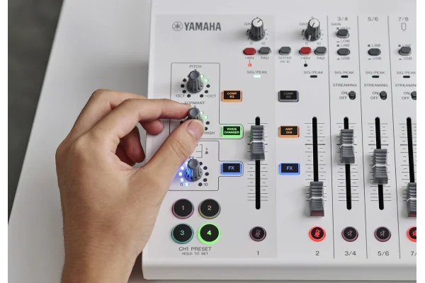 Yamaha AG08 8 Kanallı Yayın Mikseri (white)