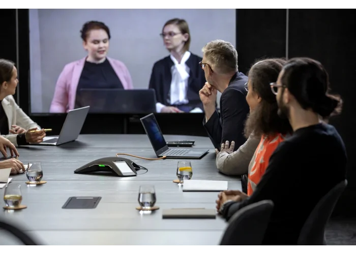 Konftel C50800 Hybrid PTZ Kameralı Video Konferans Sistemi, Büyük toplantılar için, 1080p görüntü, 72.5° görüntü açısı, 20+ katılımcı desteği