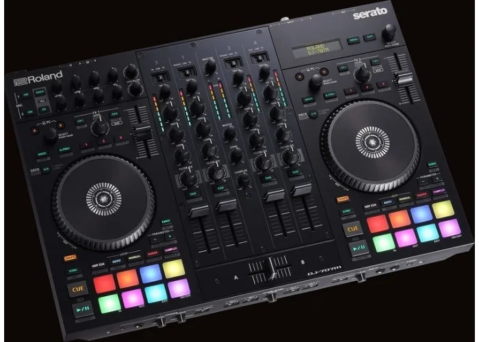 ROLAND DJ-707M DJ Kontrol Cihazı