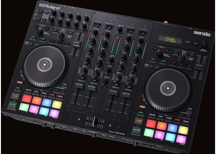 ROLAND DJ-707M DJ Kontrol Cihazı