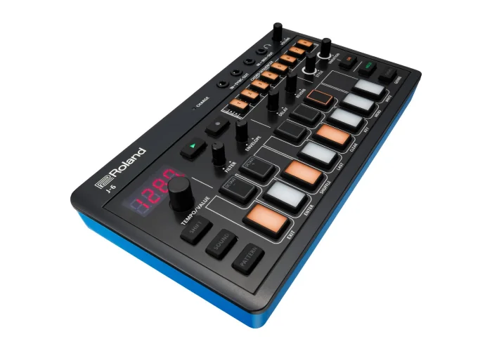ROLAND J-6 Aira Compact Chord Synth