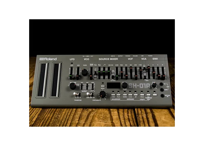 ROLAND SH-01A Boutique Serisi Synth Modül