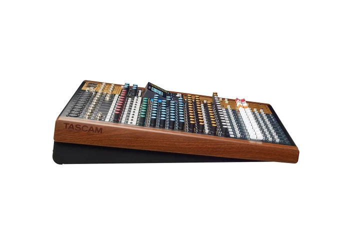 Tascam MODEL 16 Analog-Dijital Mixer