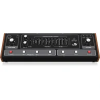 Behringer TORO Klasik Analog Bas Synthesizer