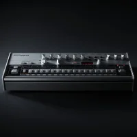 ROLAND TR-06 Rhythm Machine Modül