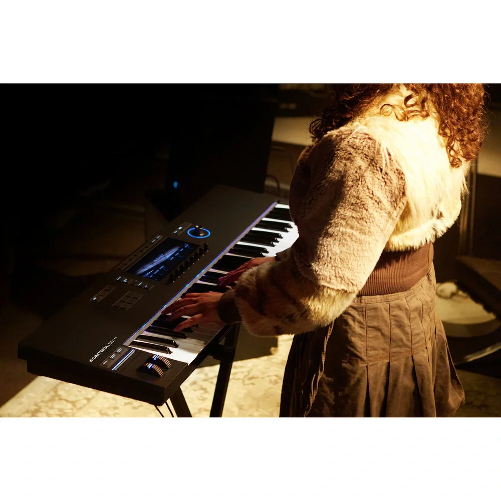 Native Instruments Komplete Kontrol S61 MK3 Midi Klavye