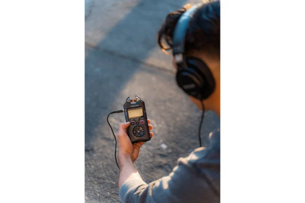 Tascam DR-40X Handheld 4-track recorder, dual recording (2x stereo),XLR ins with phantom power, overdub, mixdown, AB/XY mic configurations, MS decoder