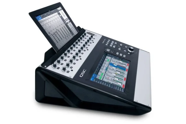 QSC TOUCHMIX-30 PRO 32 Giriş 16 Çıkış Dijtal Mikser