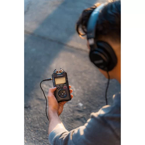 Tascam DR-40X Handheld 4-track recorder, dual recording (2x stereo),XLR ins with phantom power, overdub, mixdown, AB/XY mic configurations, MS decoder