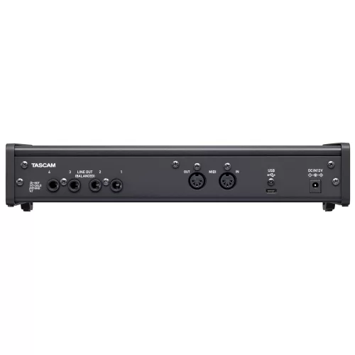 Tascam US-4x4HR USB-C Audio Interface, 4 ins (XLR/TRS)/4 outs (TRS)+MIDI I/O for Win/Mac computers, Ultra-HDDA mic pres, 192kHz, phantom power, iOS support, incl. power supply, Cubase LE + Sample Tan