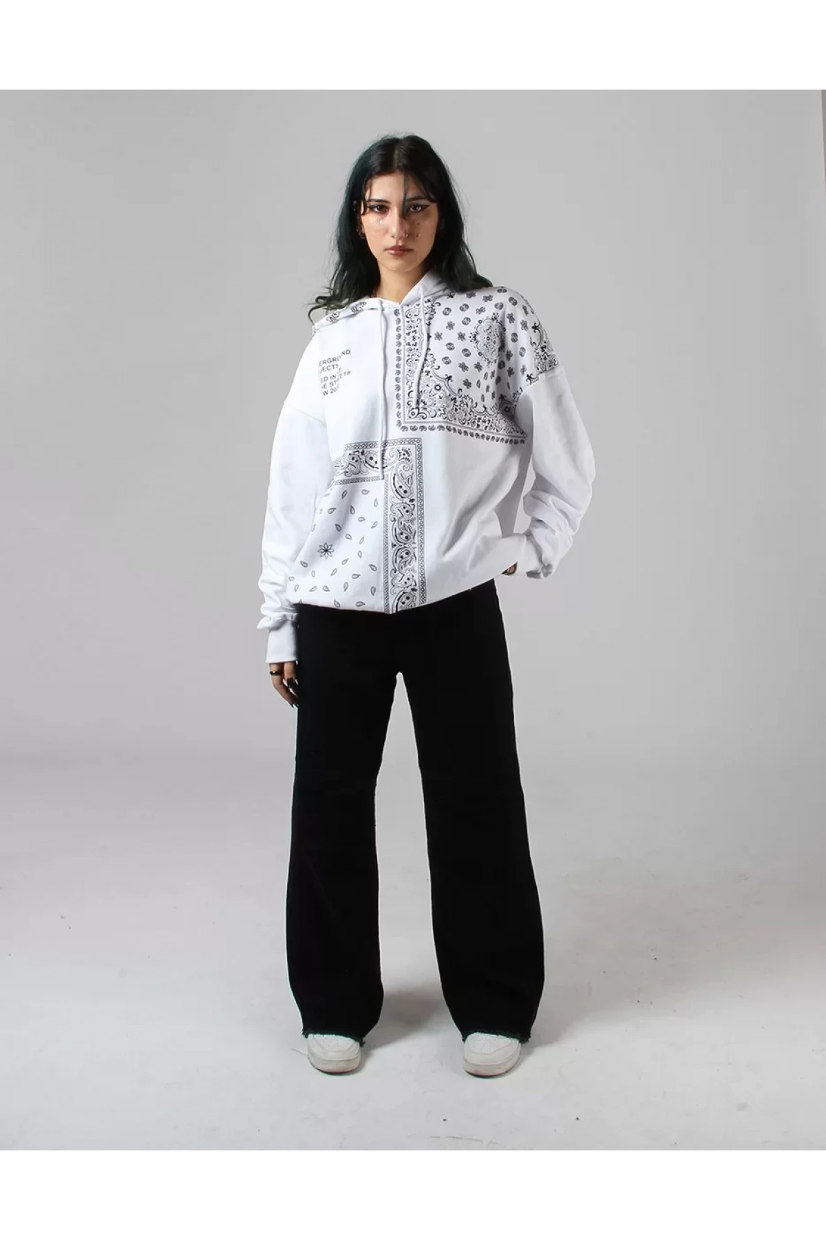 Bandana Baskılı Beyaz Rahat Kalıp Hoodie