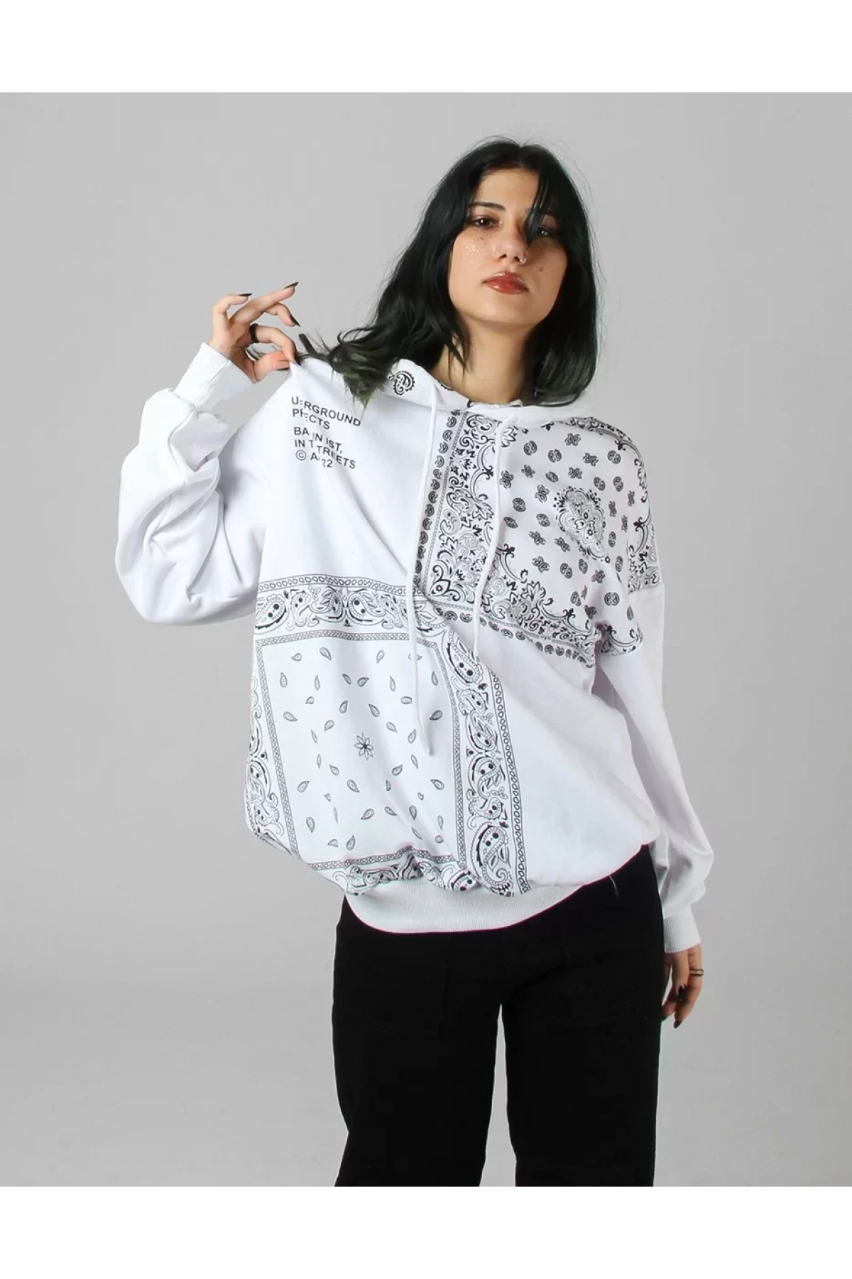 Bandana Baskılı Beyaz Rahat Kalıp Hoodie