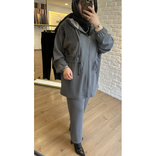 Levidor Çiçek Kabartmalı Ceketli Takım