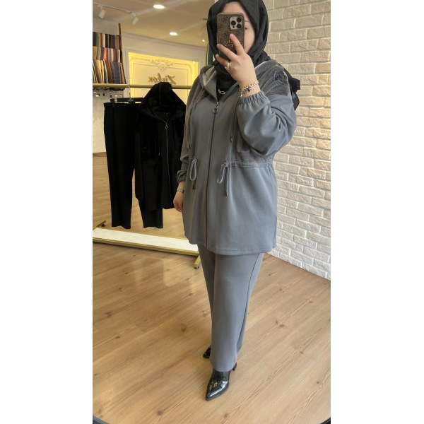 Levidor Çiçek Kabartmalı Ceketli Takım