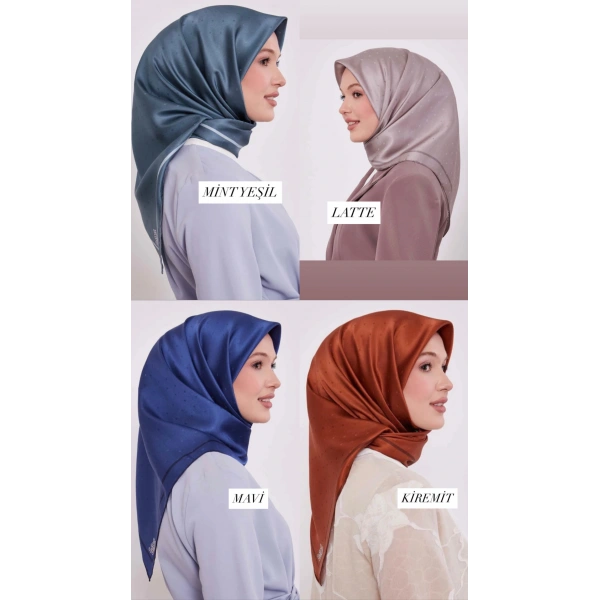 Levidor Benek Desen Monogram İpek Eşarp