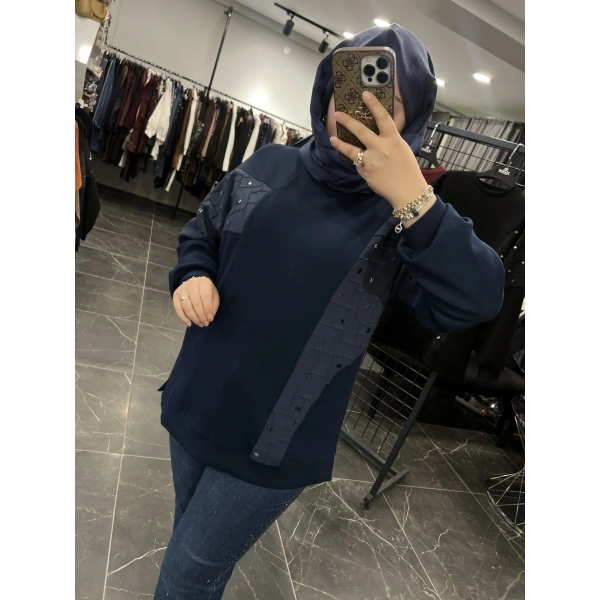 Levidor Jakarlı Boncuk İşlemeli Sweat