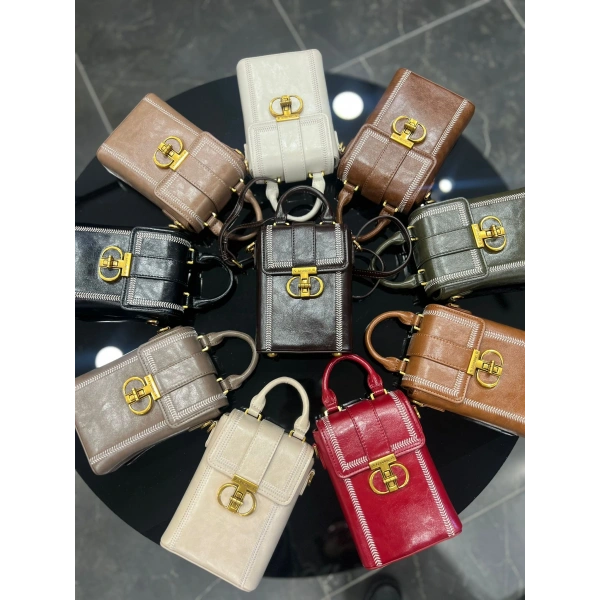 Levidor Yaprak Nakışlı Premium Çanta