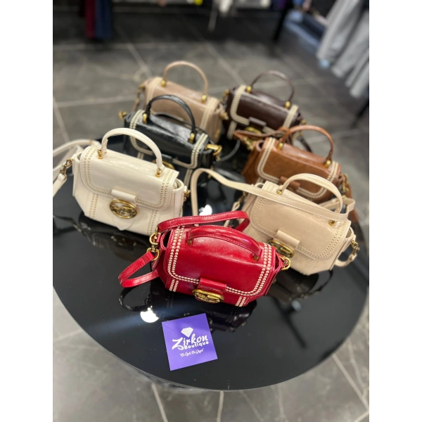 Levidor Zımba Nakışlı Altıgen Çanta