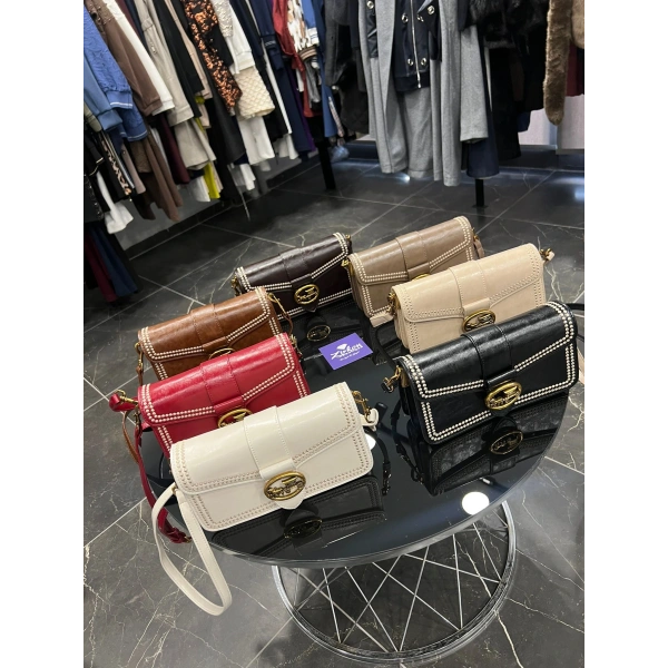 LEVİDOR Zımba Nakışlı Dikdörtgen Çanta