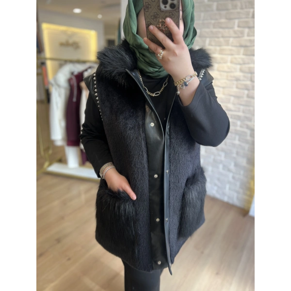 Pureva İncili Deri Detaylı Angora Yelekli Üçlü Takım