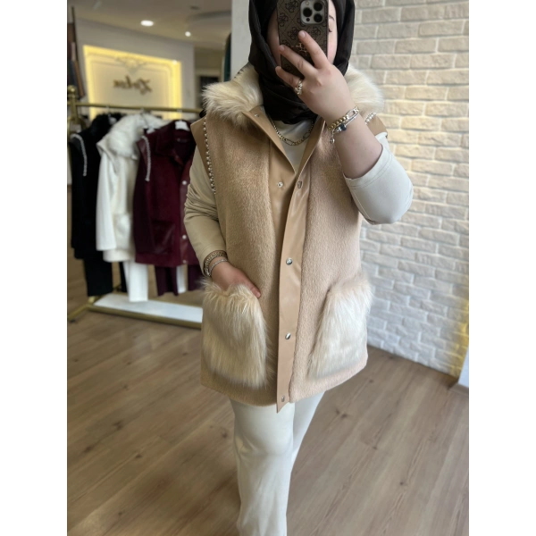 Pureva İncili Deri Detaylı Angora Yelekli Üçlü Takım