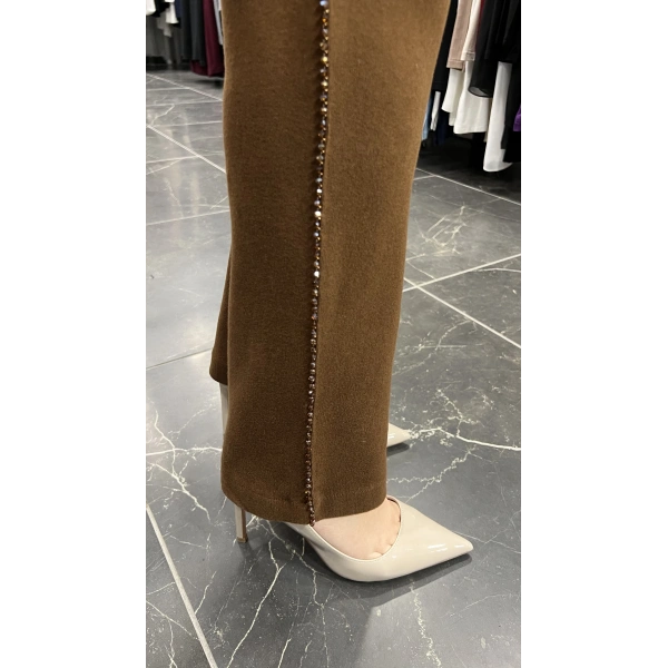 Pureva Omuz İşleme Kürklü Takım