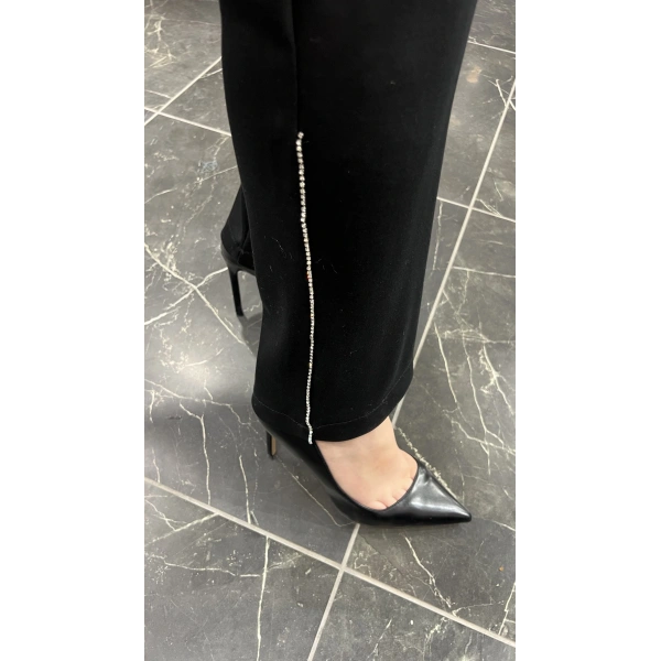 PUREVA Sıra Taşlı Yelekli Üçlü Takım