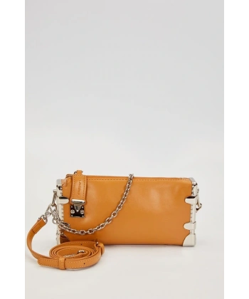 Levidor Metal Köşeli Omuz Çantası