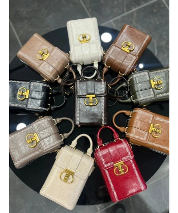 Levidor Yaprak Nakışlı Premium Çanta