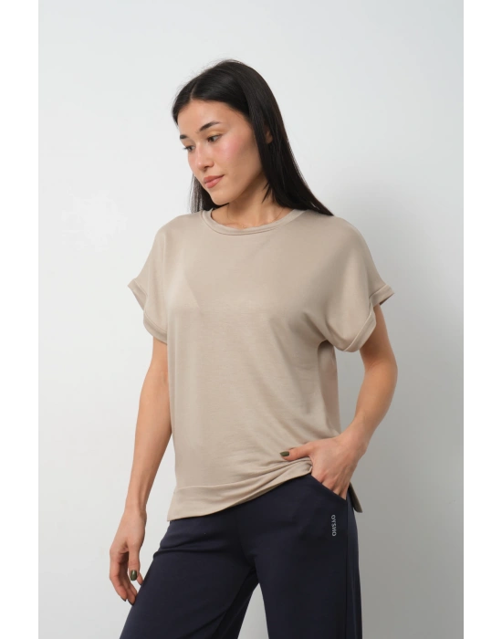 Bej Yarasa Kol Yırtmaç Detaylı Oys Model Tişört